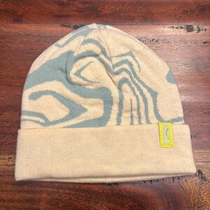 HOKA Winter Beanie, reversable, New without tags